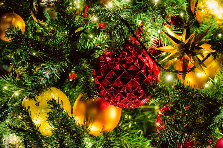 How Artificial Christmas Trees Can Help You Stay Fit During the Holiday Season